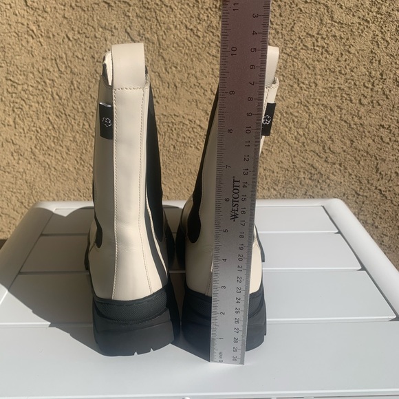 Ted Baker London Lilanna white leather lug sole Chelsea boots 7 ( European 37) - Picture 5 of 15